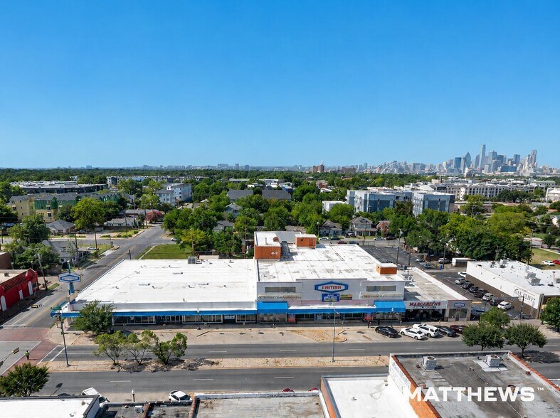 Primary Photo Of 427 W Jefferson Blvd, Dallas Freestanding For Sale