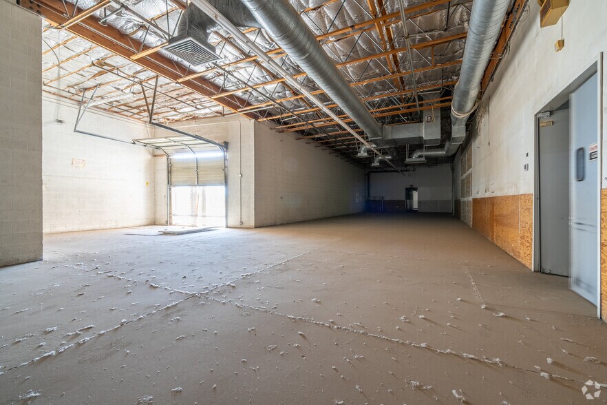 More Photos Of 890 E Hobsonway, Blythe Drugstore For Sale