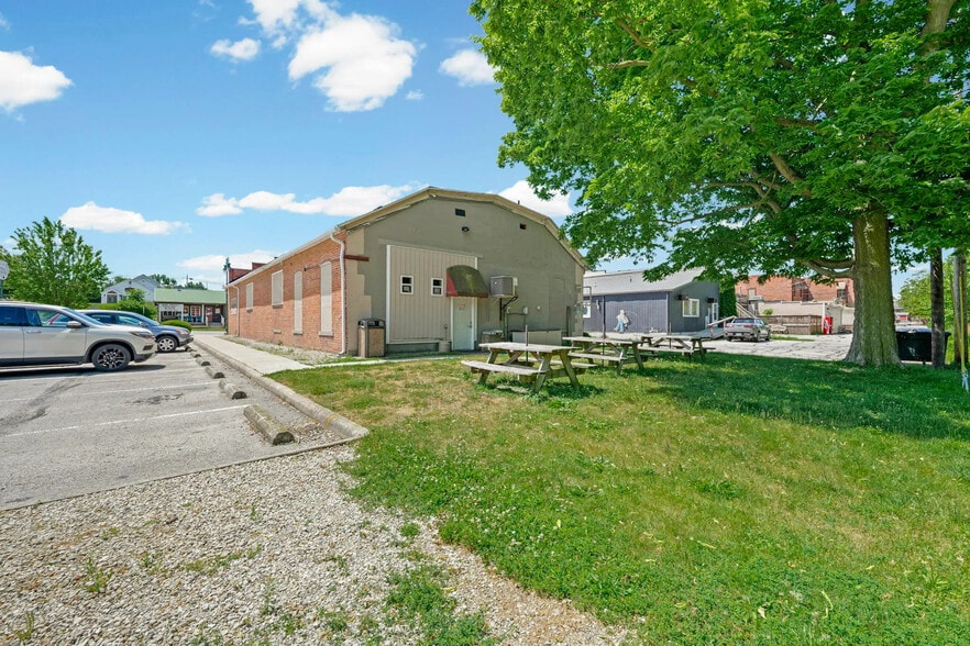More Photos Of 24098 Front St, Grand Rapids Restaurant For Sale
