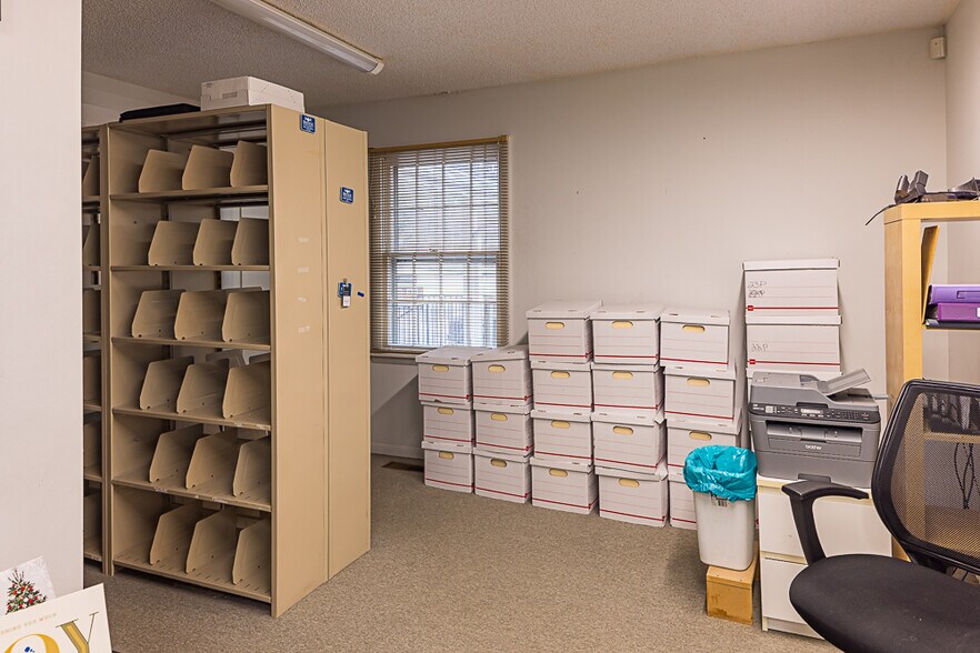 More Photos Of 553 Highway 126, Bristol Office For Sale