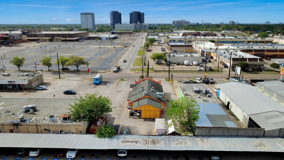 More Photos Of 7626 Clarewood Dr, Houston Restaurant For Sale