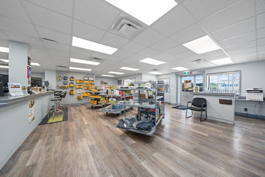 More Photos Of 46 Mccool Cres, Crossfield Warehouse For Sale