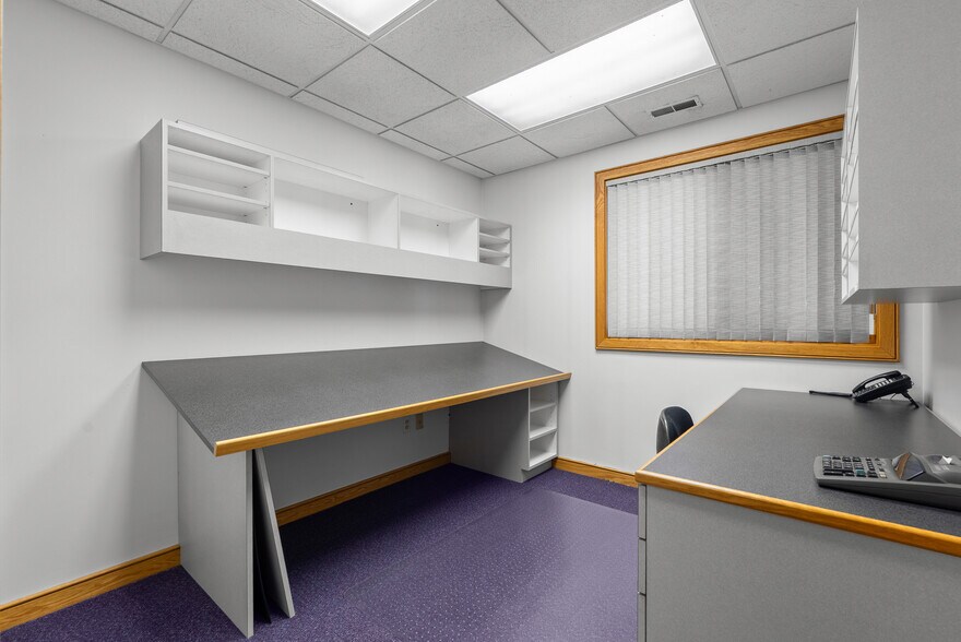 More Photos Of 8000 Park Pl, Brighton Warehouse For Lease