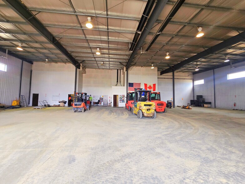More Photos Of 7703 39 St, Leduc Manufacturing For Sale