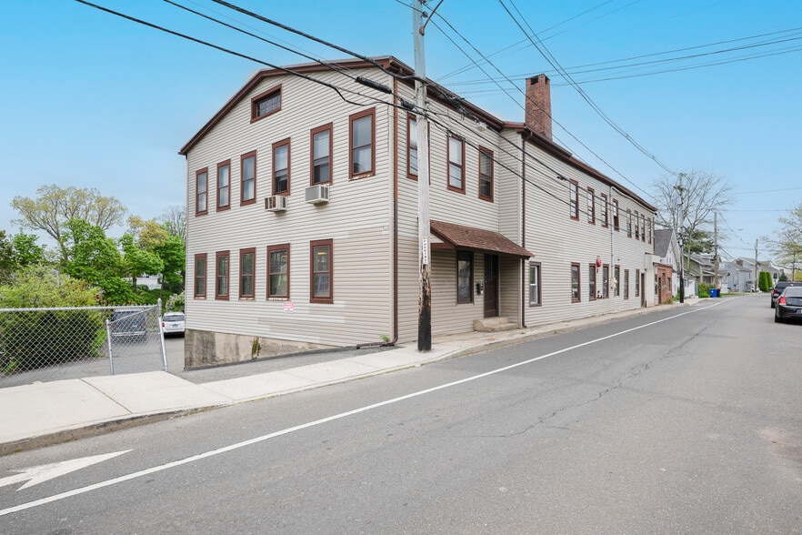 More Photos Of 275 East Ave, Norwalk Office For Sale