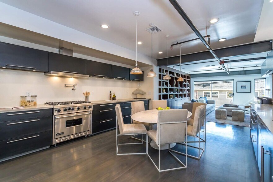More Photos Of 1212 Abbot Kinney Blvd, Venice Loft Creative Space For Sale