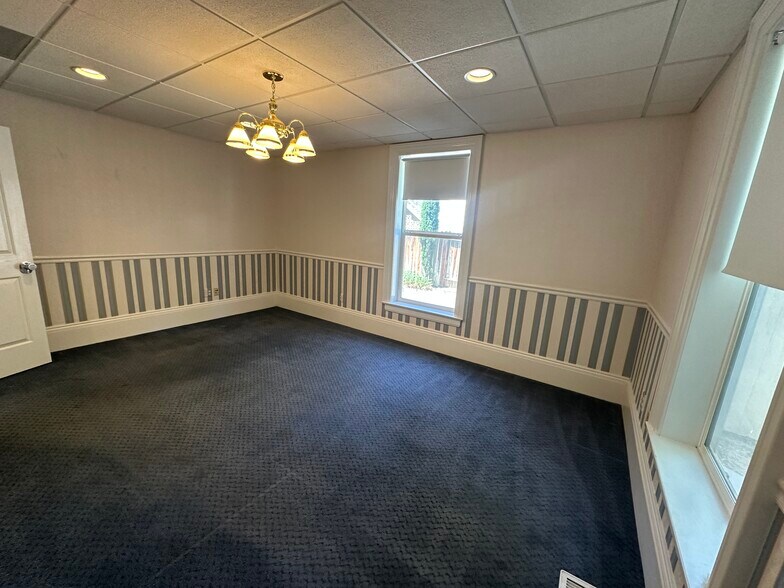 More Photos Of 550 W Musser St, Carson City Office For Lease
