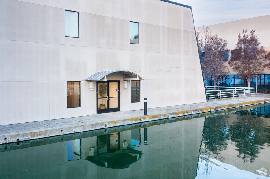 More Photos Of 1879 Lundy Ave, San Jose Office For Sale