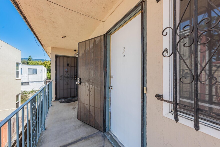 More Photos Of 3404 School St, Oakland Apartments For Sale