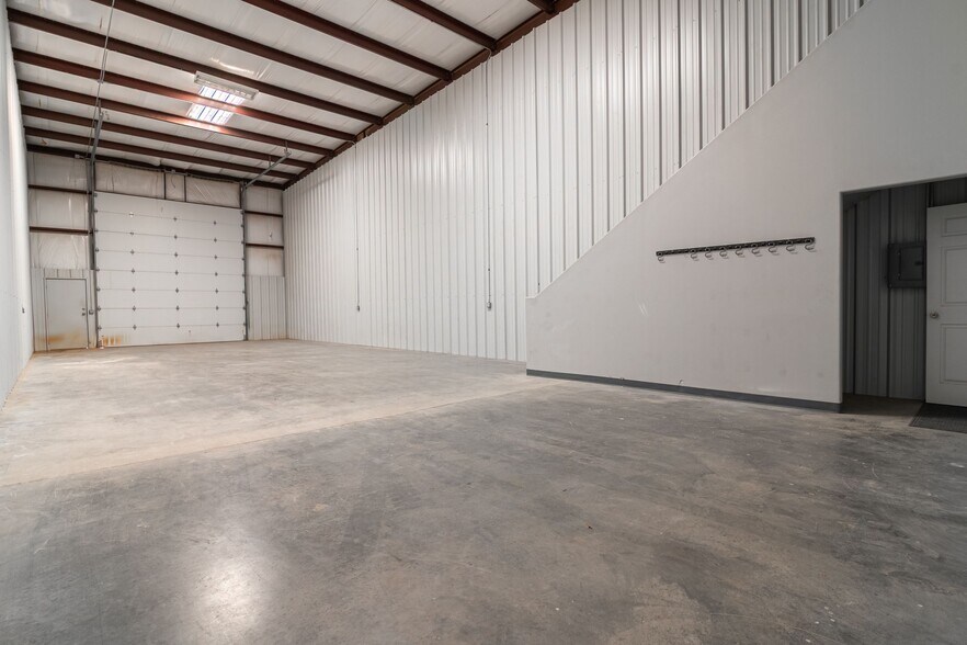 More Photos Of 8409 W Interstate 20, Midland Research And Development For Lease