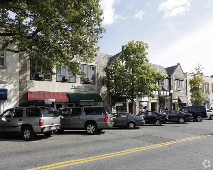 More Photos Of 79-81 Pondfield Rd, Bronxville Storefront Retail Office For Lease