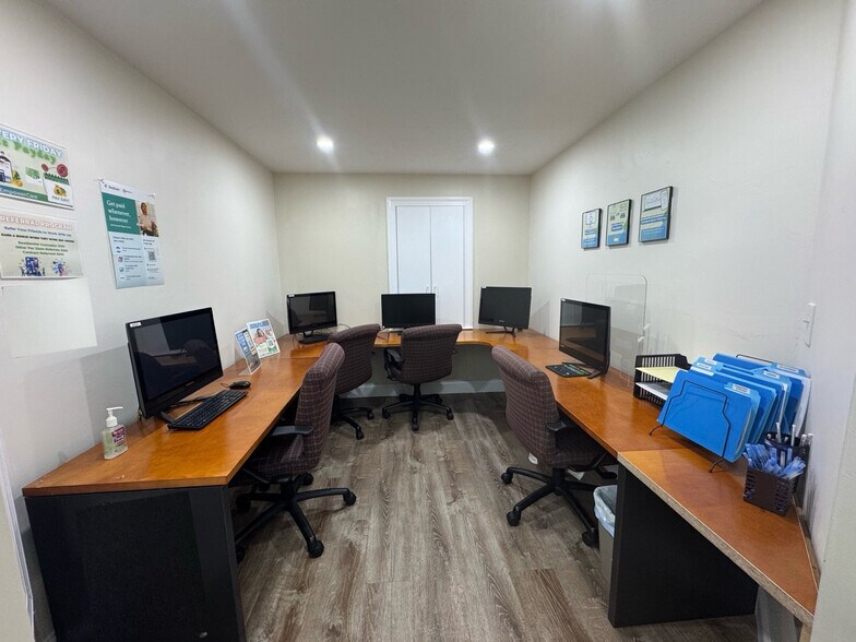 More Photos Of 562 Lincoln St, Worcester Office For Sale