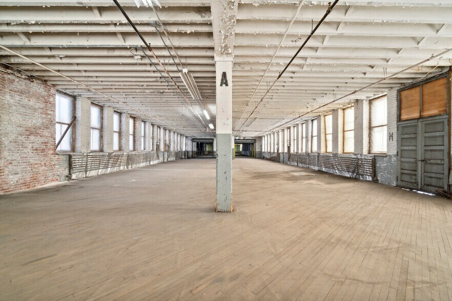 More Photos Of 2916 Weikel St, Philadelphia Warehouse For Sale