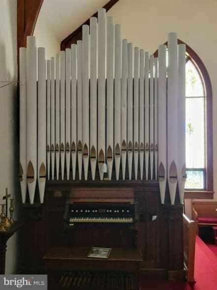 More Photos Of 120 W 4th St, Mount Carmel Religious Facility For Sale