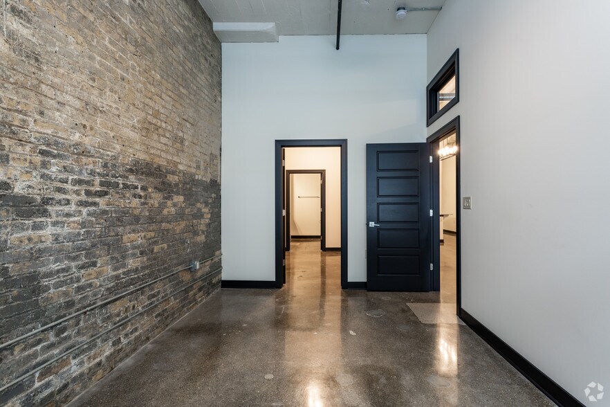 More Photos Of 226 N Water St, Milwaukee Apartments For Sale