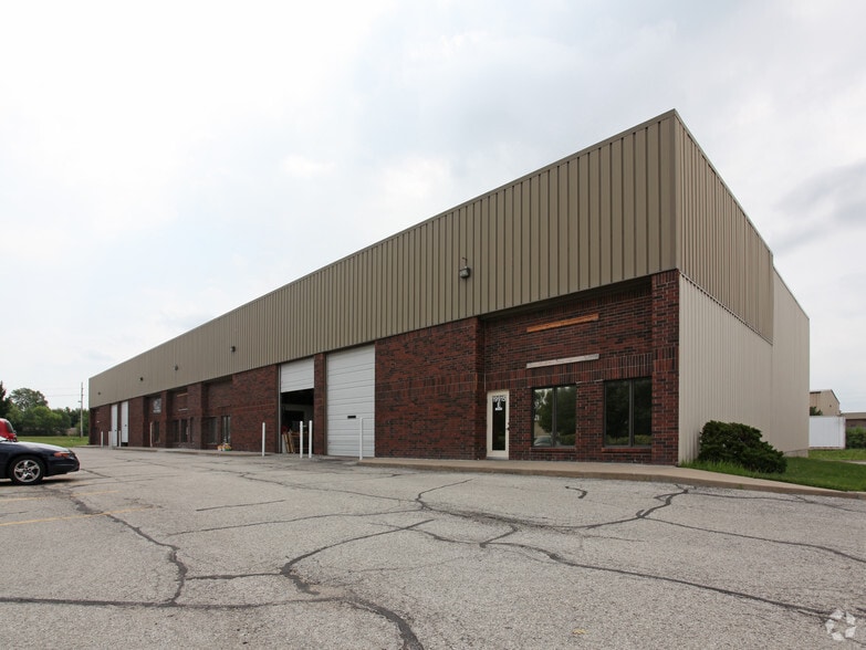 More Photos Of 19915 W 161st St, Olathe Warehouse For Lease