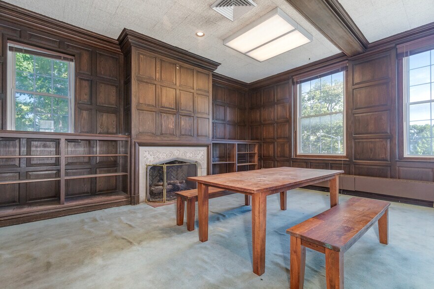 More Photos Of 7530 Maryland Ave, Clayton Office Residential For Sale