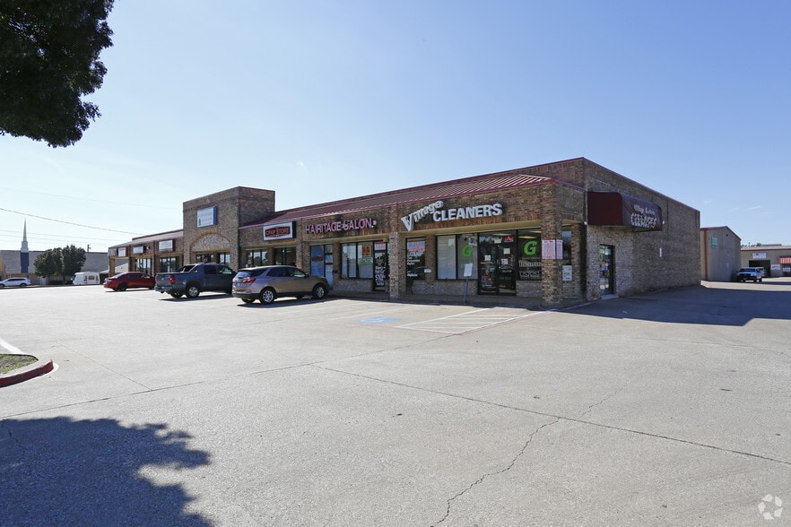Primary Photo Of 5205 Davis Blvd, North Richland Hills General Retail For Lease