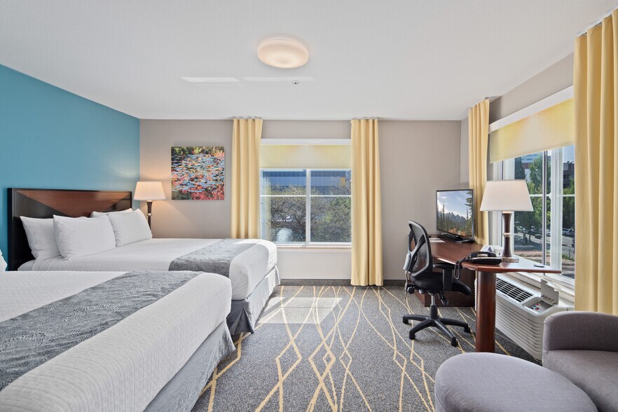 More Photos Of 2301 3rd Ave, Seattle Hotel For Sale