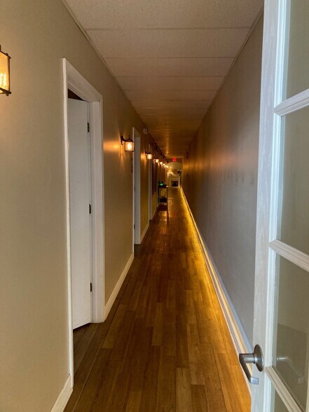 More Photos Of 2525 W Bethany Rd, Sycamore Office For Sale