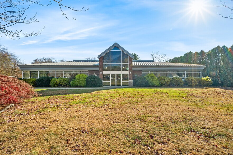 Primary Photo Of 38 Plains Rd, Essex Light Manufacturing For Lease