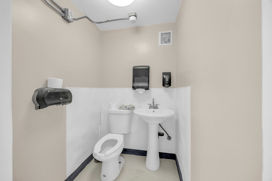 More Photos Of 3581 Drako Way, Carson City Manufacturing For Sale