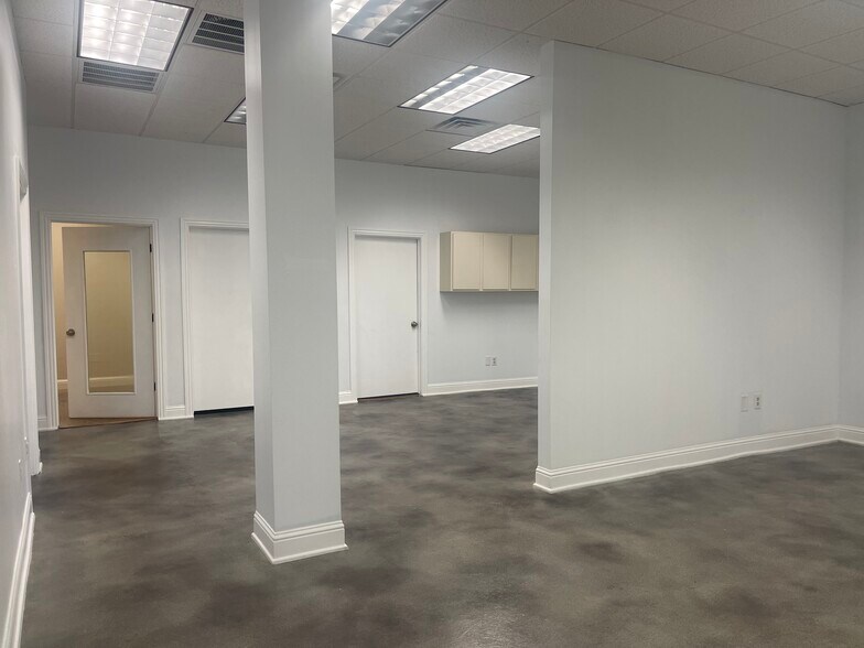 More Photos Of 2602-2608 N Main Ave, San Antonio Unknown For Sale