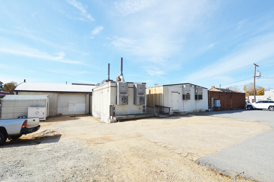 Primary Photo Of 106 Short St, Kernersville Office For Lease