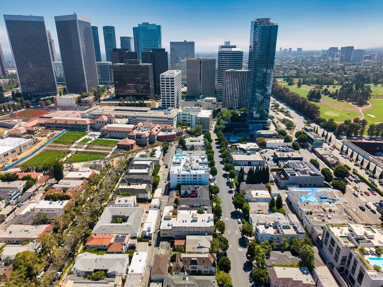 Primary Photo Of 9930 Durant Dr, Beverly Hills Apartments For Sale