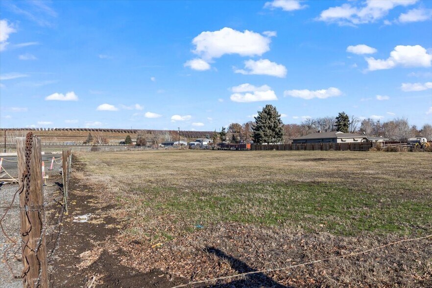 More Photos Of 10906 Hackett Rd, Yakima Industrial For Sale