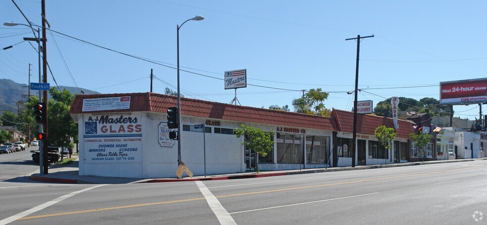 More Photos Of 7639 Foothill Blvd, Tujunga Storefront For Lease