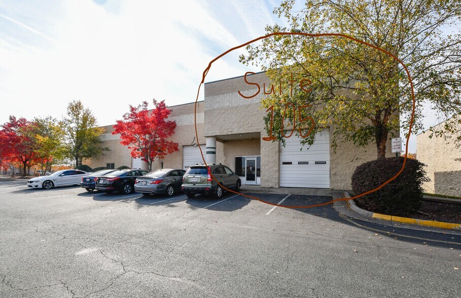 More Photos Of 10 Commerce Pky, Fredericksburg Warehouse For Lease