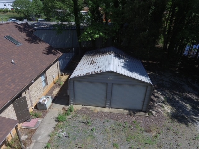 More Photos Of 1804 Lucas Ln, Charlotte Industrial For Lease