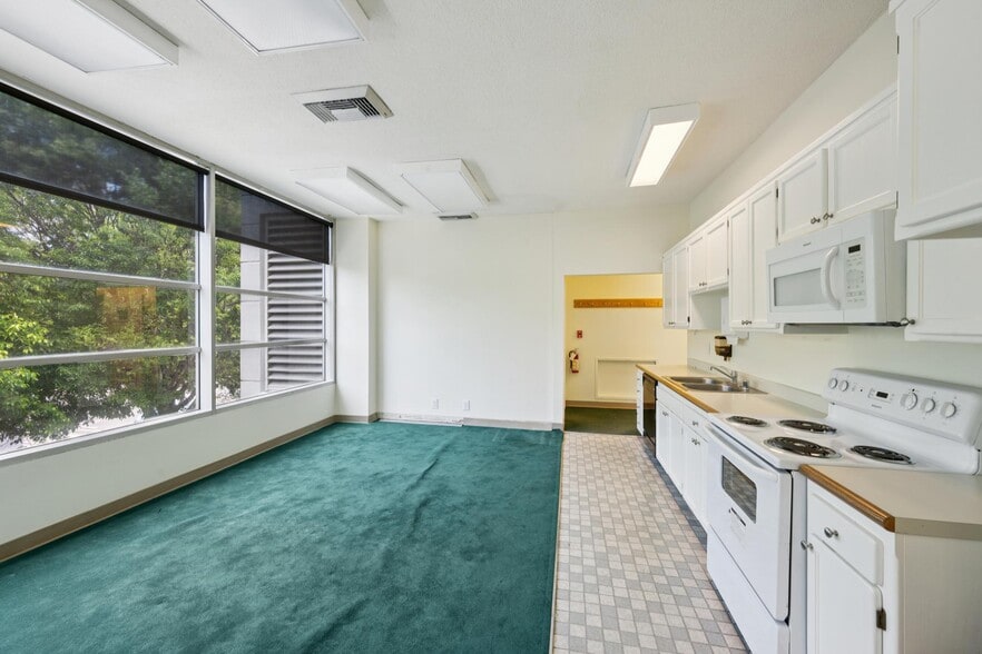 More Photos Of 801 4th St, Santa Rosa Office For Sale