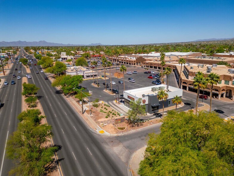 More Photos Of 2480 N Swan Rd, Tucson Unknown For Lease
