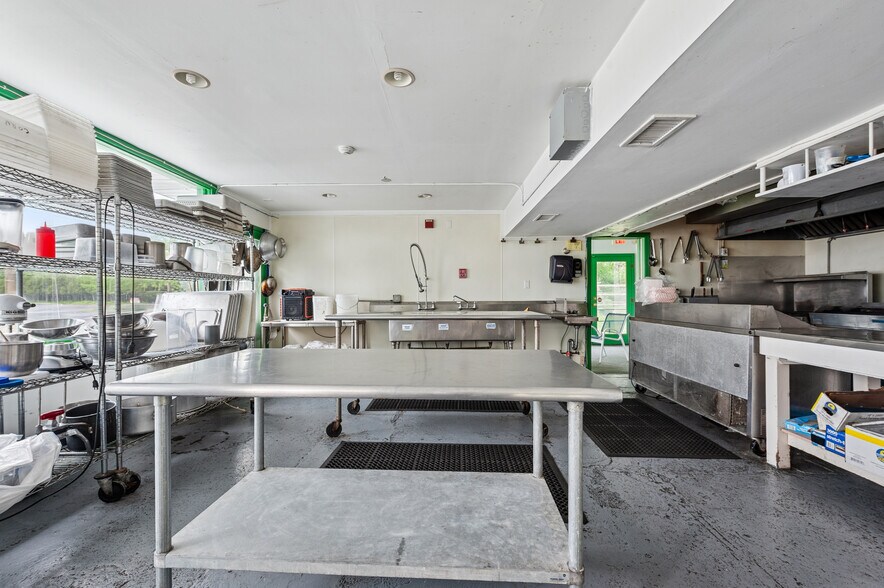 More Photos Of 590 County Road 39, Southampton Flex For Sale