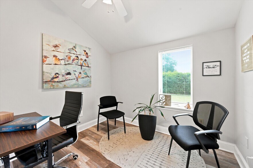More Photos Of 103 Garris Rd, Downingtown Medical For Sale