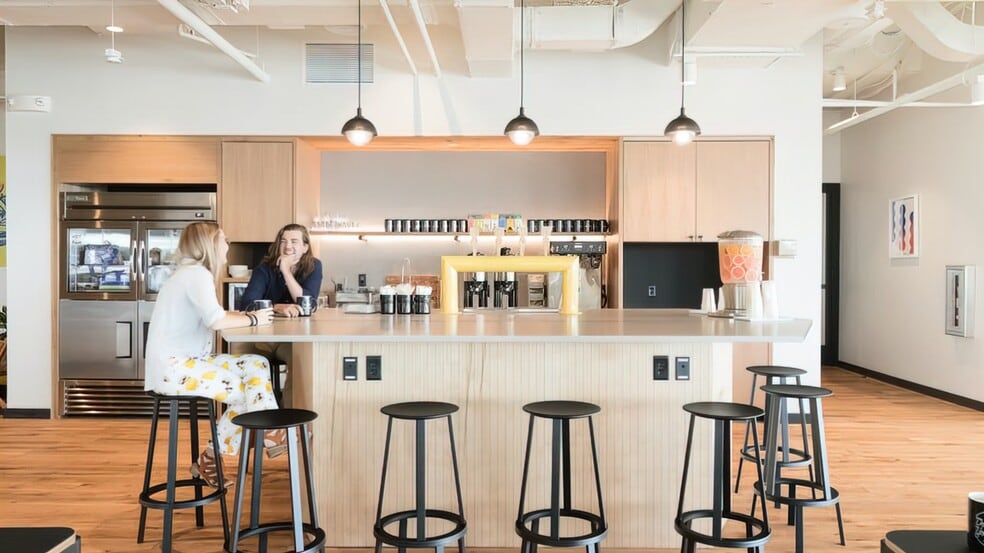 More Photos Of 3280 Peachtree Rd NE, Atlanta Office For Lease