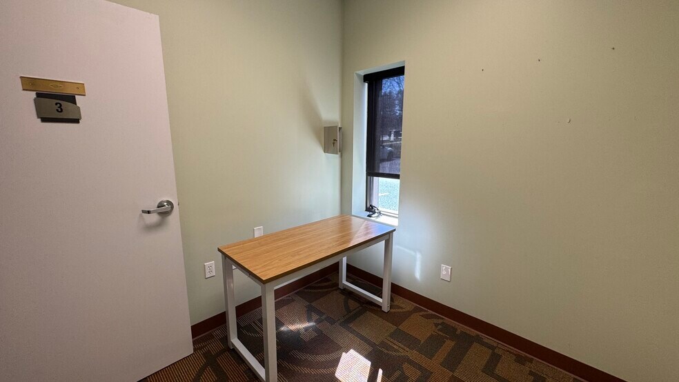 More Photos Of 4379 Easton Ave, Bethlehem Office For Sale