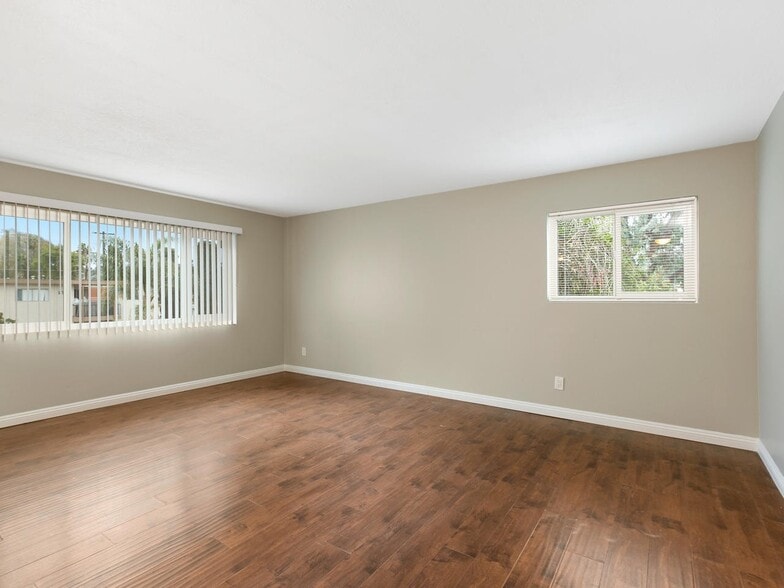 More Photos Of 267 Alestar St, Vista Apartments For Sale