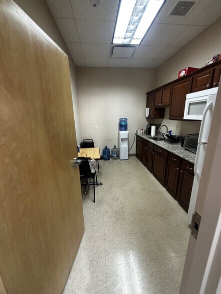 More Photos Of 950 Miller Ave, Croydon Warehouse For Sale