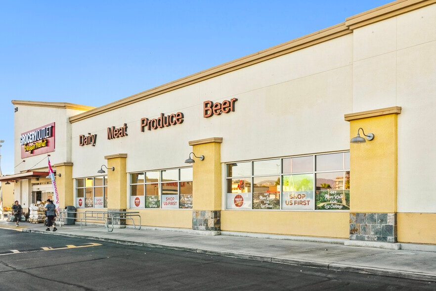 More Photos Of 328-420 N 2nd St, El Cajon Supermarket For Sale