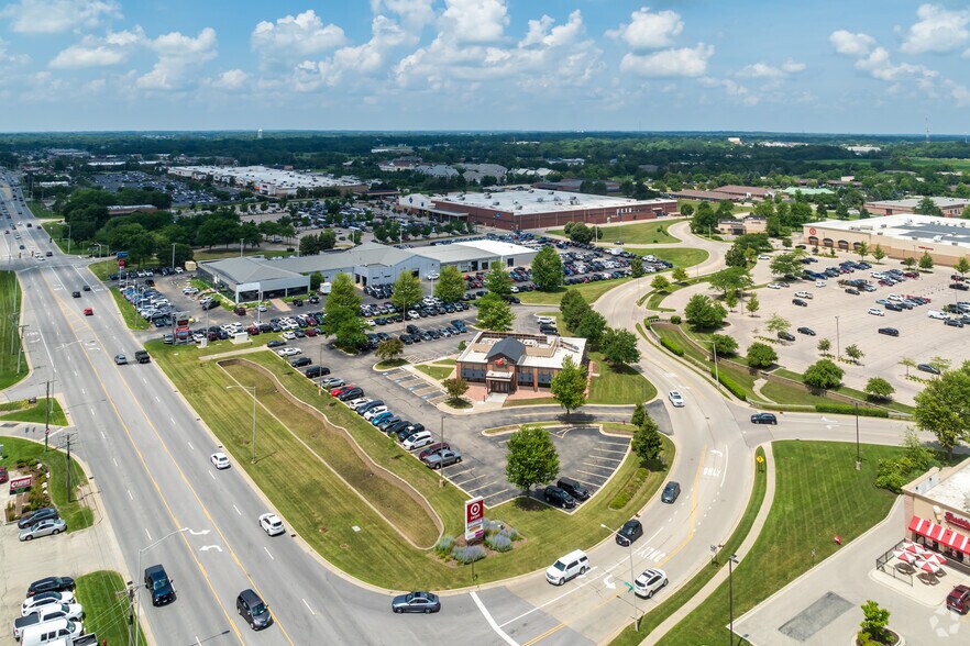 More Photos Of 5620 Northwest Hwy, Crystal Lake Restaurant For Sale