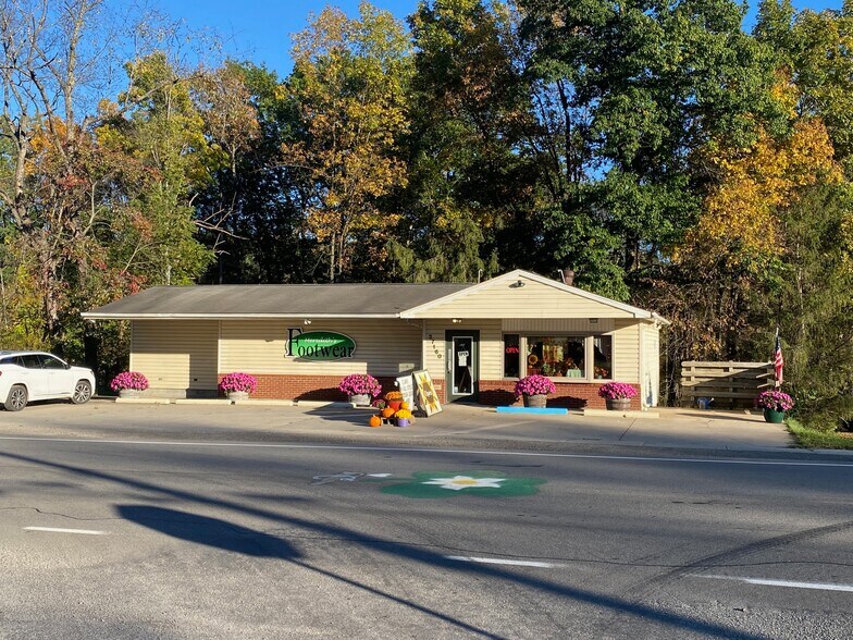 Primary Photo Of 27160 PA-66, Lucinda General Retail For Sale