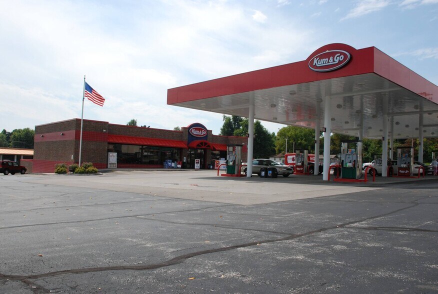 More Photos Of 2900 E Sunshine St, Springfield Unknown For Lease