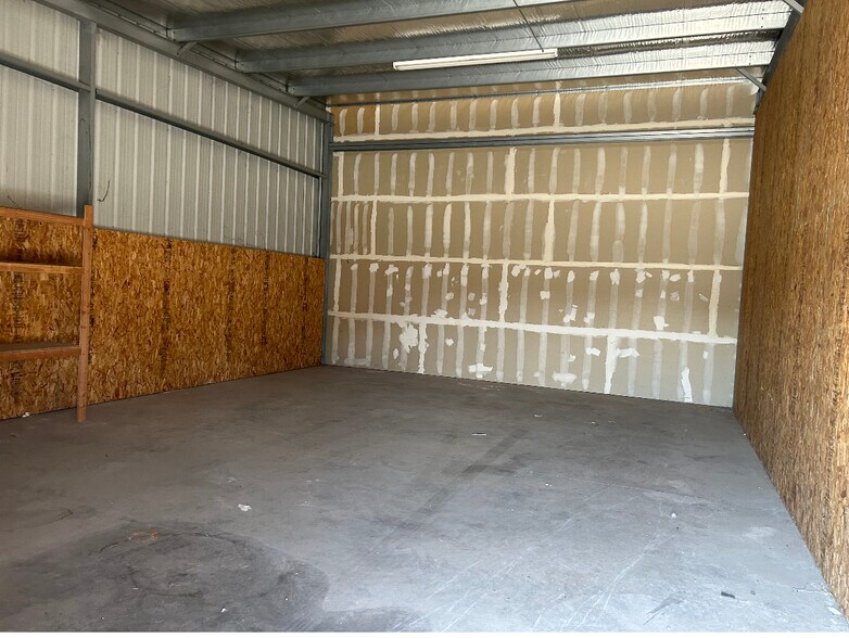 More Photos Of 408 Flores Ave, Modesto Warehouse For Lease