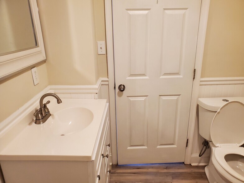 More Photos Of 1005 Chesapeake Ave, Chesapeake Office Residential For Sale