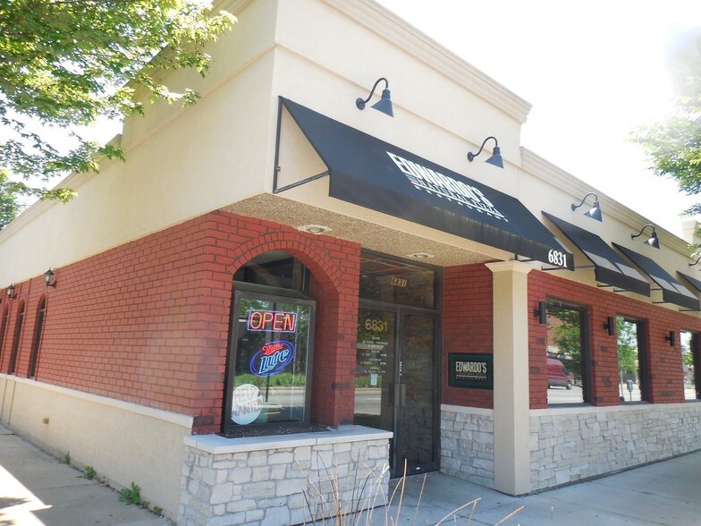 Primary Photo Of 6831 W North Ave, Oak Park Restaurant For Sale