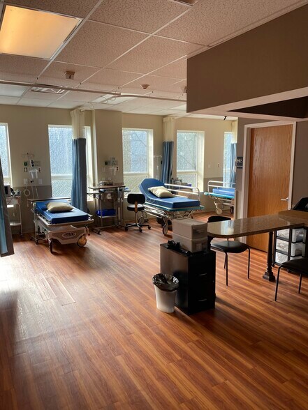 More Photos Of 461 Goffle Rd, Wyckoff Medical For Lease