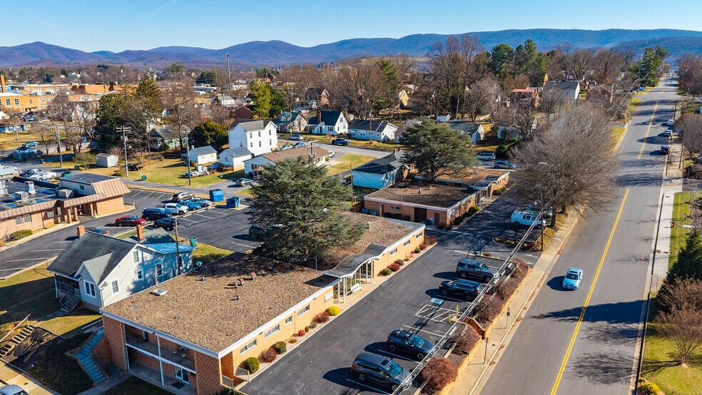 More Photos Of 1305 13th St, Waynesboro Medical For Sale